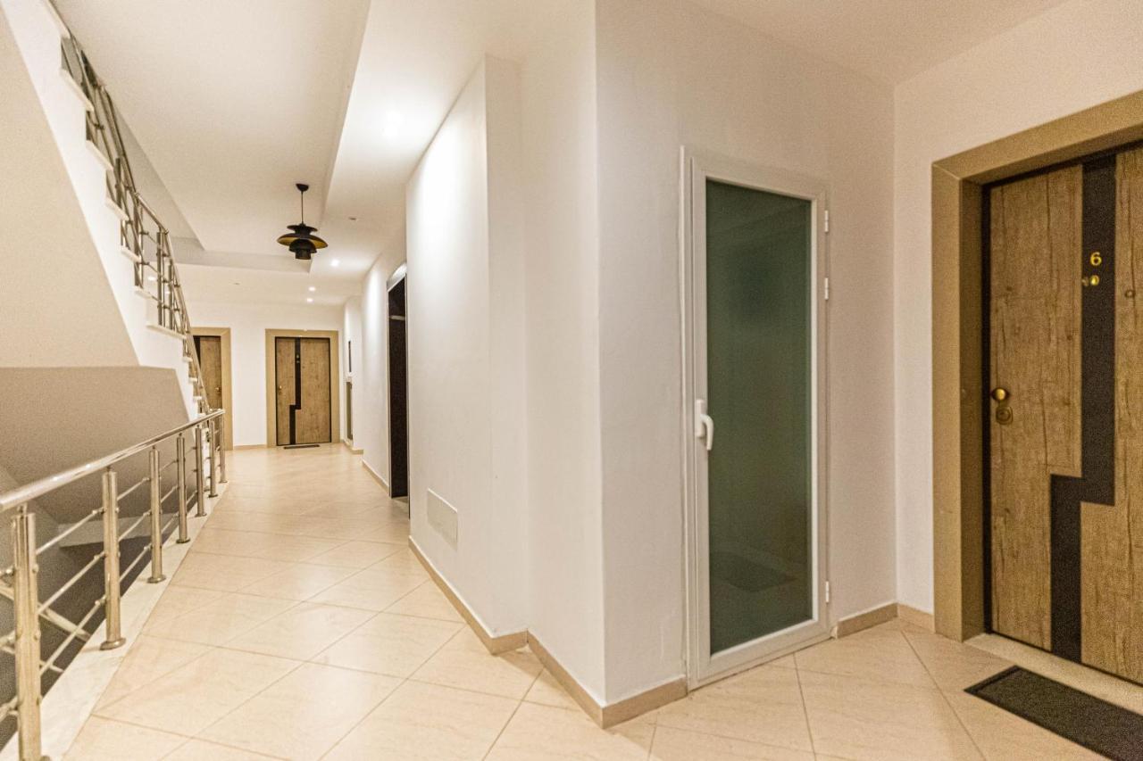 Vlorë Jordan'S Hotel מראה חיצוני תמונה