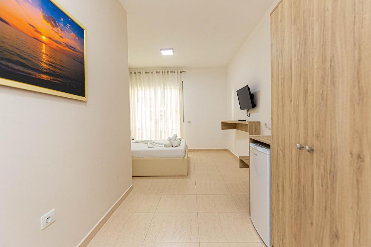 Vlorë Jordan'S Hotel מראה חיצוני תמונה