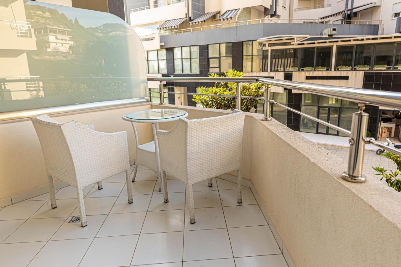 Vlorë Jordan'S Hotel מראה חיצוני תמונה