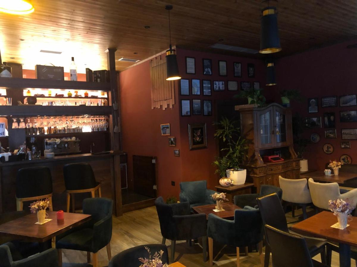 Vlorë Jordan'S Hotel מראה חיצוני תמונה