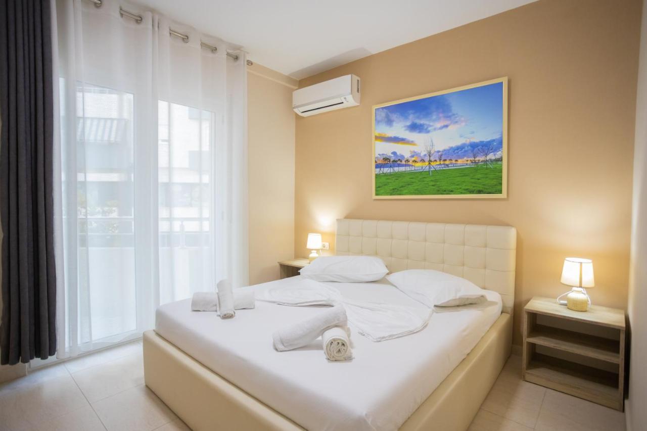 Vlorë Jordan'S Hotel מראה חיצוני תמונה